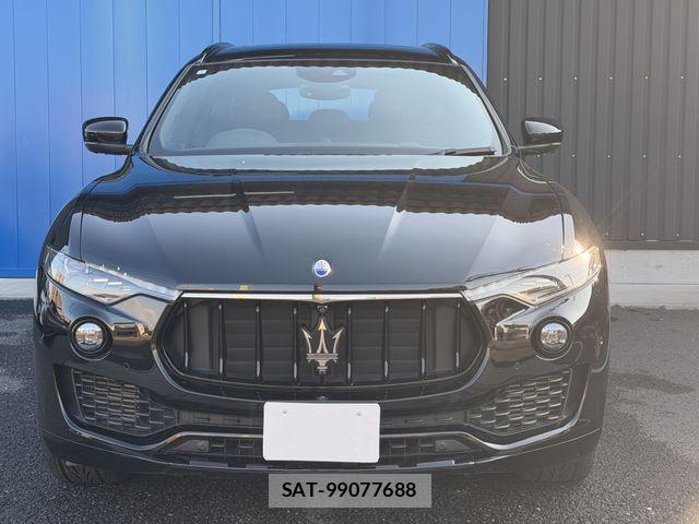 Maserati LEVANTE 2019-10 4326557-3