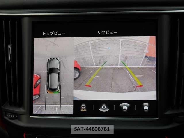 Maserati LEVANTE 2023-11 4595901-14
