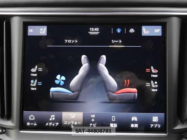 Maserati LEVANTE 2023-11 4595901-15