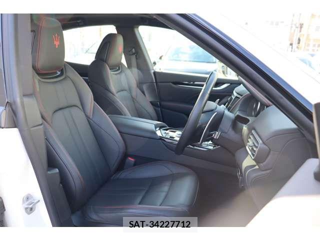 Maserati LEVANTE 2023-06 4965892-9