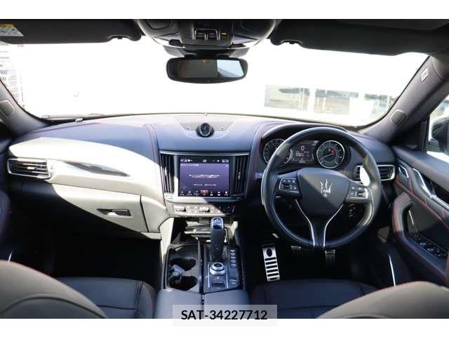 Maserati LEVANTE 2023-06 4965892-13