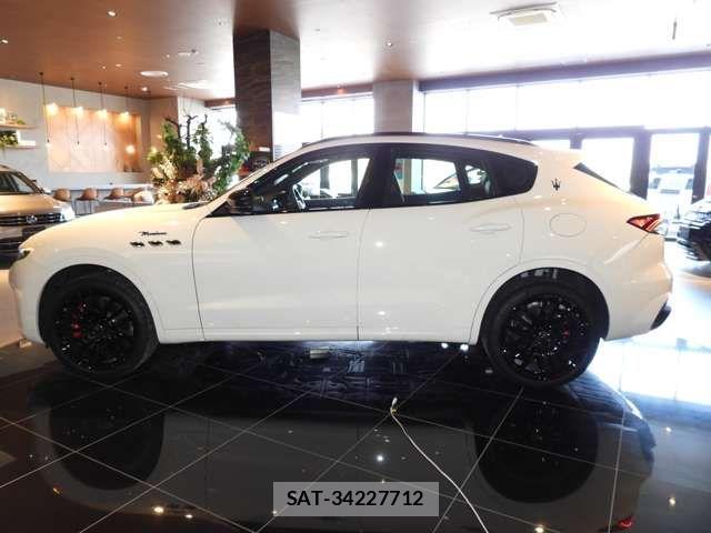 Maserati LEVANTE 2023-06 4965892-3
