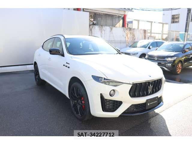 Maserati LEVANTE 2023-06 4965892-8