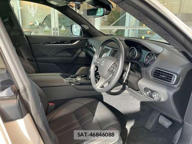 Maserati LEVANTE 2024-06 4965906-14