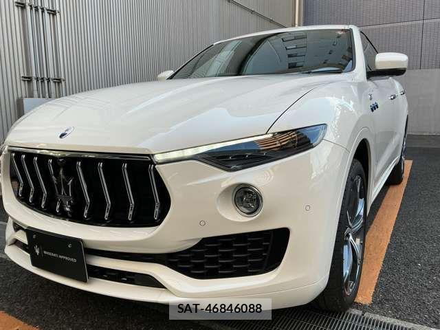 Maserati LEVANTE 2024-06 4965906-2