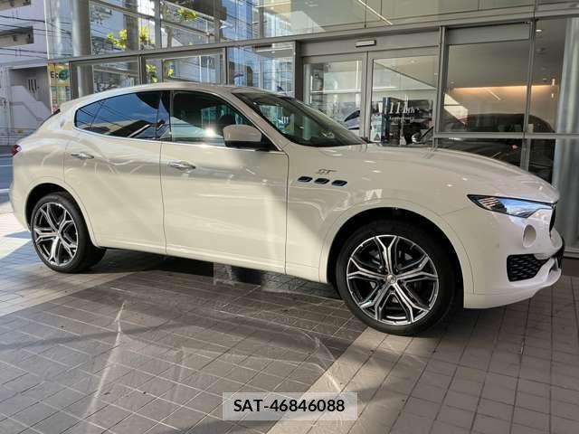 Maserati LEVANTE 2024-06 4965906-6
