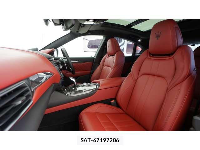 Maserati LEVANTE 2022-03 5871388-12