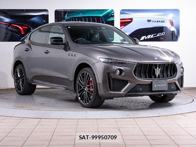 Maserati LEVANTE 2021-04 6012249-14