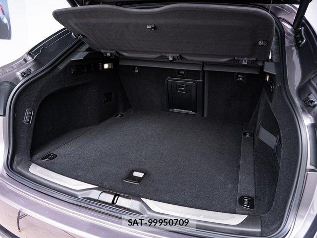 Maserati LEVANTE 2021-04 6012249-19