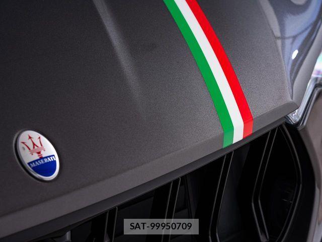 Maserati LEVANTE 2021-04 6012249-5