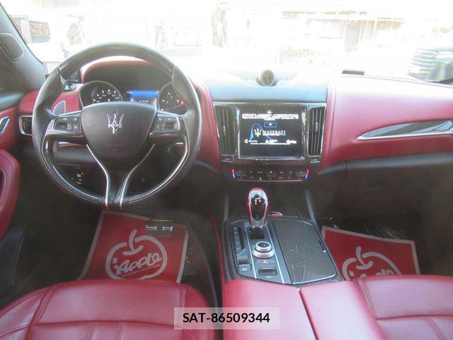 Maserati LEVANTE 2017-03 6264932-1