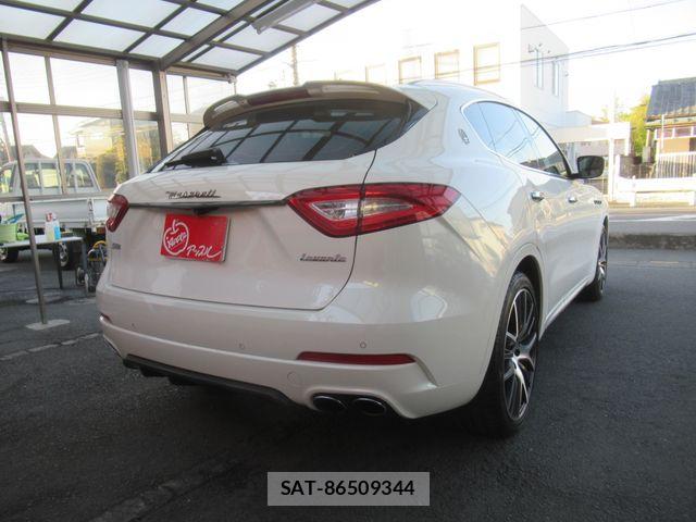 Maserati LEVANTE 2017-03 6264932-2