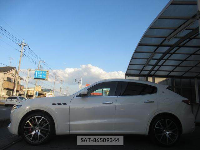 Maserati LEVANTE 2017-03 6264932-3