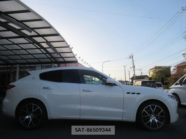 Maserati LEVANTE 2017-03 6264932-4