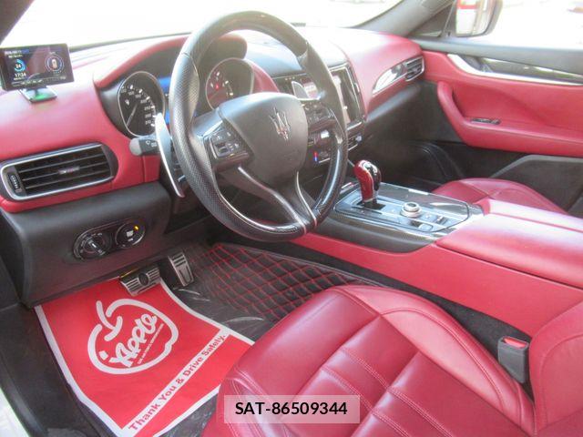 Maserati LEVANTE 2017-03 6264932-5