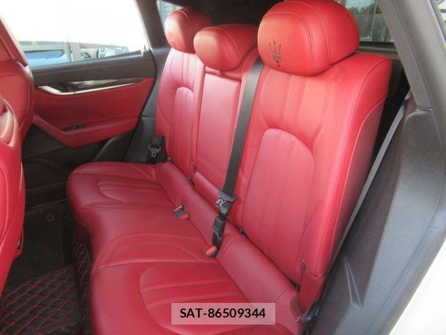 Maserati LEVANTE 2017-03 6264932-7
