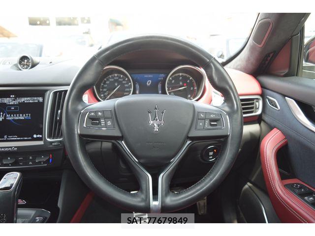 Maserati LEVANTE 2018-12 6545663-16