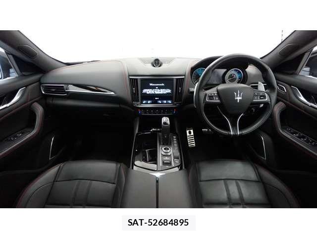 Maserati LEVANTE 2024-09 6641915-7