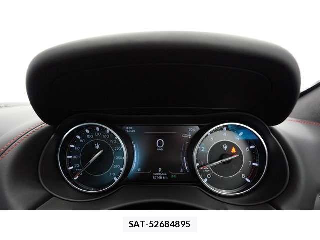 Maserati LEVANTE 2024-09 6641915-10