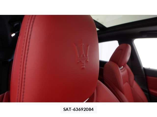 Maserati LEVANTE 2019-12 6641916-14