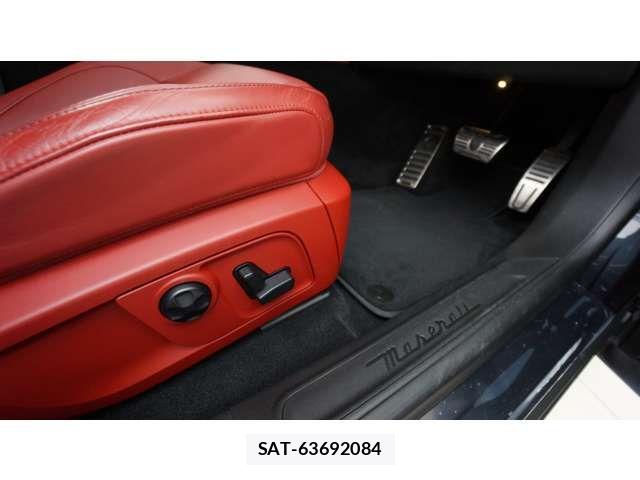 Maserati LEVANTE 2019-12 6641916-17