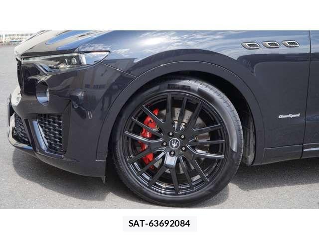 Maserati LEVANTE 2019-12 6641916-6