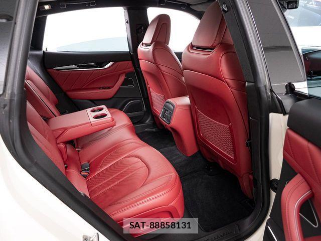 Maserati LEVANTE 2021-01 6676754-9