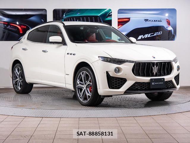 Maserati LEVANTE 2021-01 6676754-13