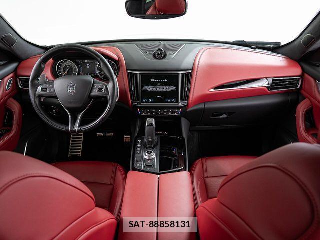 Maserati LEVANTE 2021-01 6676754-3