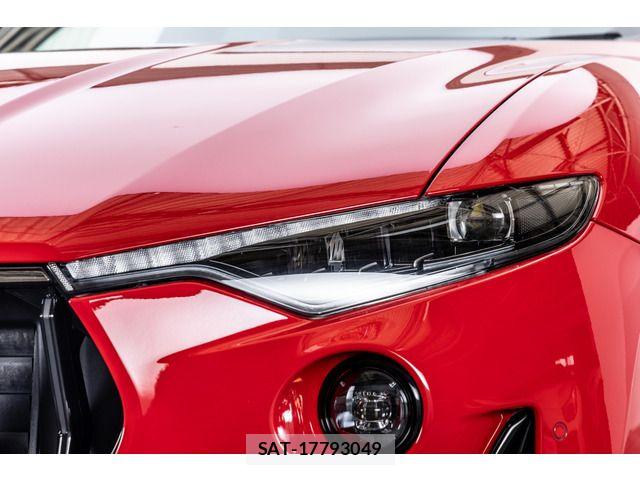 Maserati LEVANTE 2021-10 6676751-14