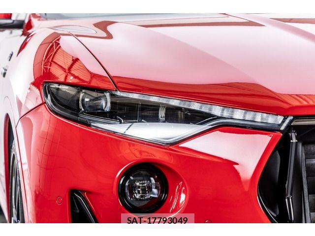 Maserati LEVANTE 2021-10 6676751-16