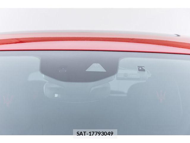 Maserati LEVANTE 2021-10 6676751-17