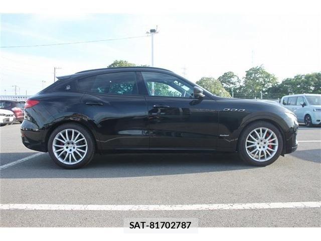 Maserati LEVANTE 2018-10 6752286-9