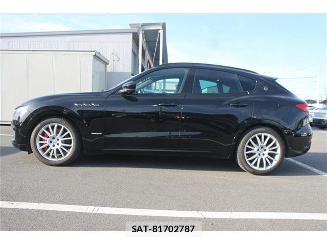Maserati LEVANTE 2018-10 6752286-7