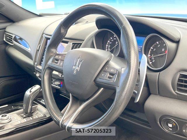 Maserati LEVANTE 2019-01 6907966-9