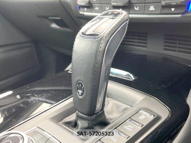 Maserati LEVANTE 2019-01 6907966-11