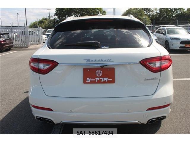 Maserati LEVANTE 2017-05 7059369-11