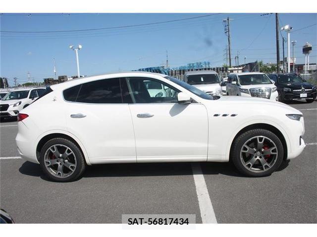 Maserati LEVANTE 2017-05 7059369-13