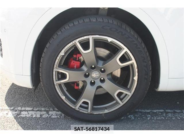 Maserati LEVANTE 2017-05 7059369-17