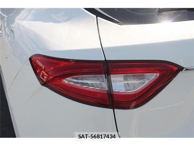 Maserati LEVANTE 2017-05 7059369-26