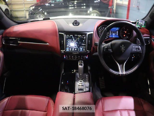 Maserati LEVANTE 2021-09 7221284-1