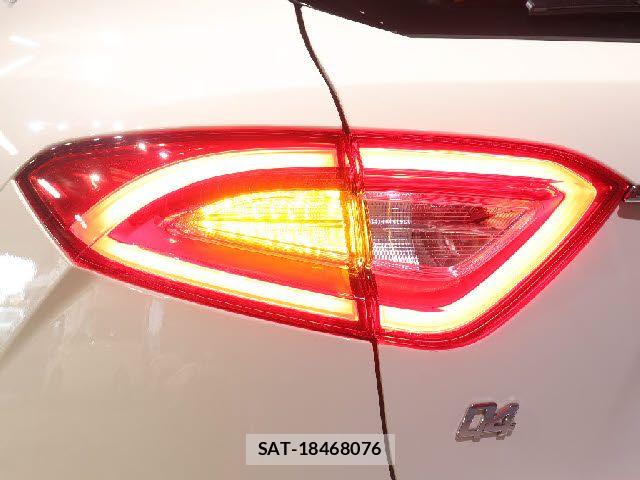 Maserati LEVANTE 2021-09 7221284-24