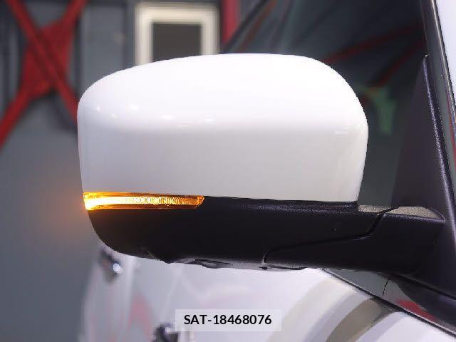 Maserati LEVANTE 2021-09 7221284-25