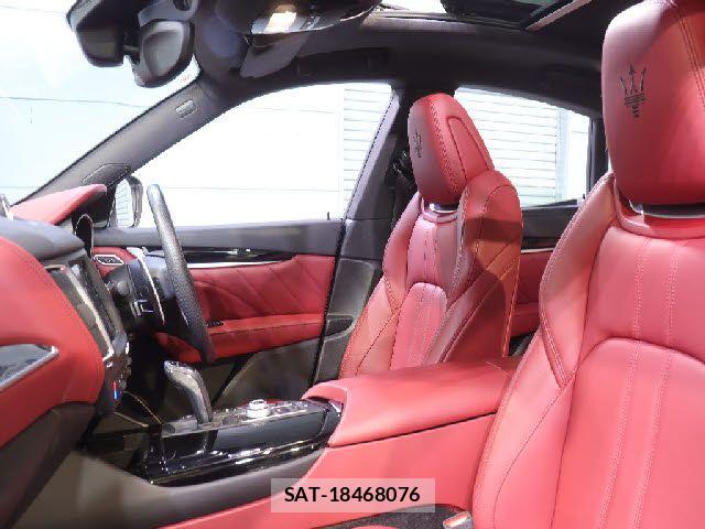 Maserati LEVANTE 2021-09 7221284-28