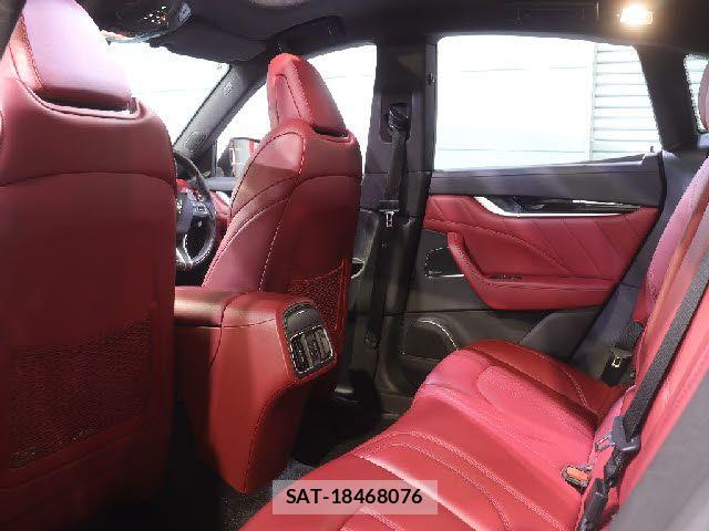 Maserati LEVANTE 2021-09 7221284-29