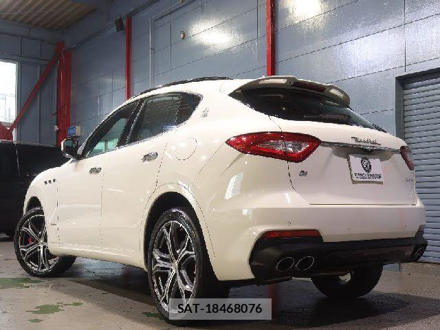 Maserati LEVANTE 2021-09 7221284-3