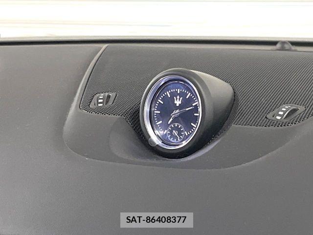 Maserati LEVANTE 2020-02 7221280-16