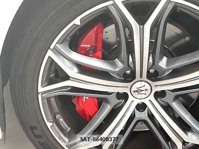 Maserati LEVANTE 2020-02 7221280-5