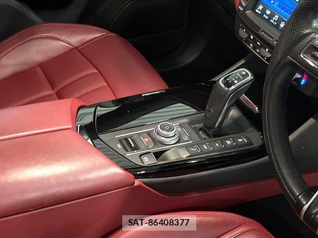Maserati LEVANTE 2020-02 7221280-7