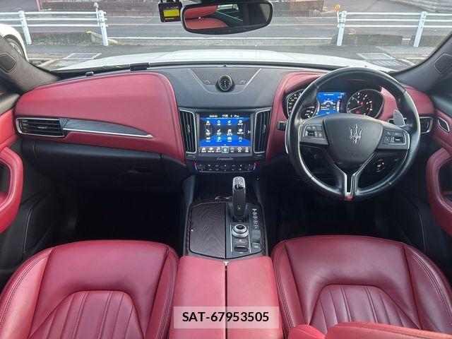 Maserati LEVANTE 2020-07 7221283-9